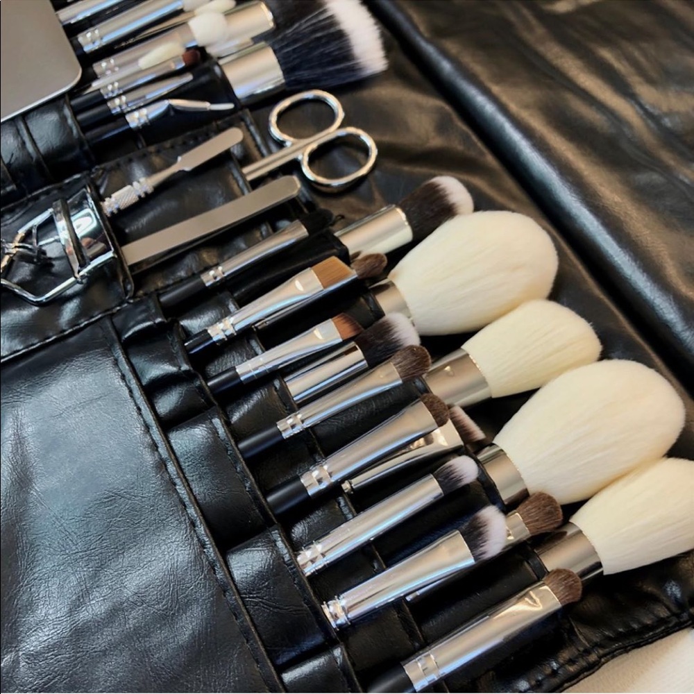 Makeup Artist Belt with Brushes